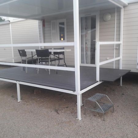 Sant Feliu de Buixalleu Camping Vila Village מראה חיצוני תמונה