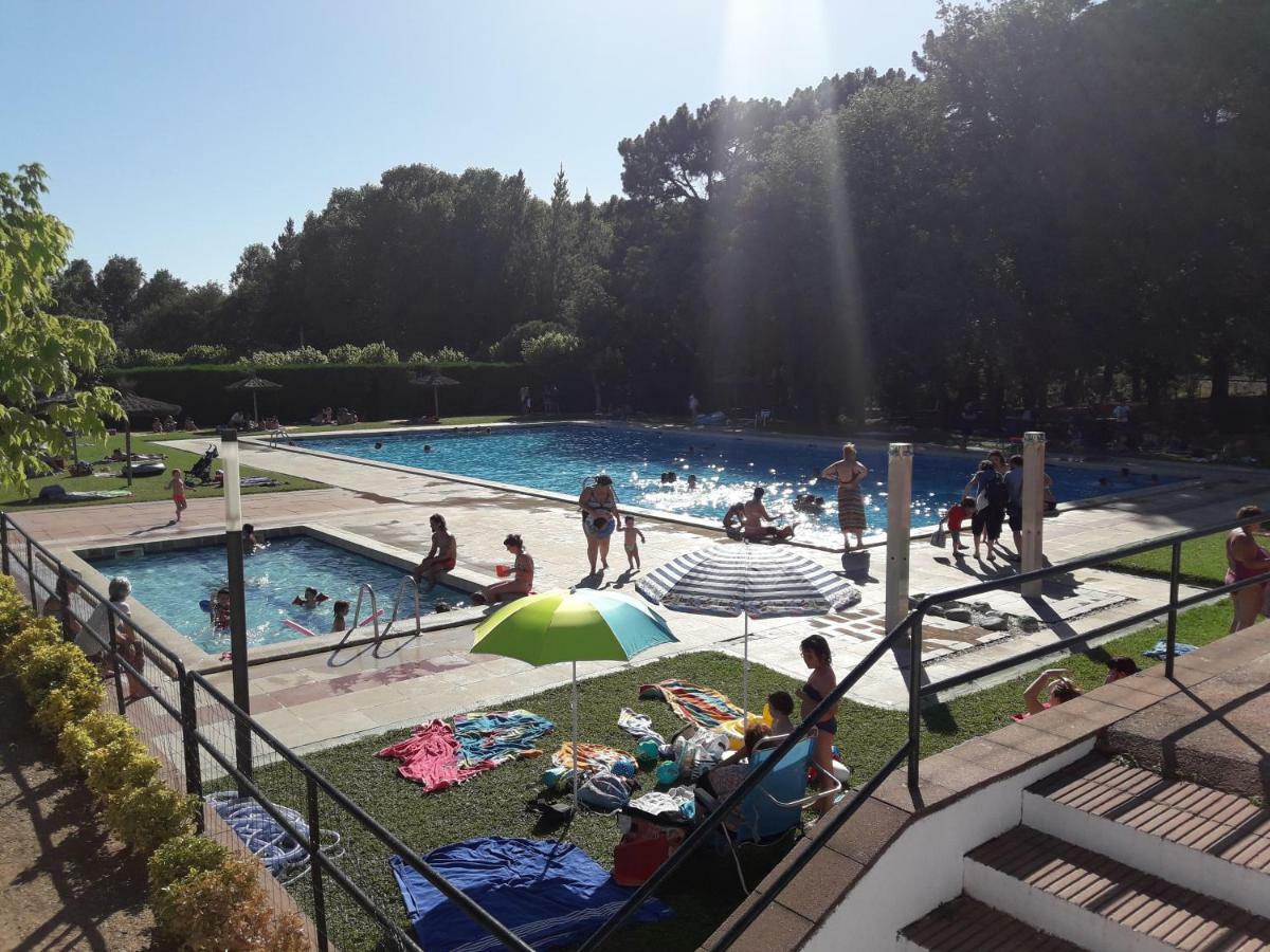 Sant Feliu de Buixalleu Camping Vila Village מראה חיצוני תמונה
