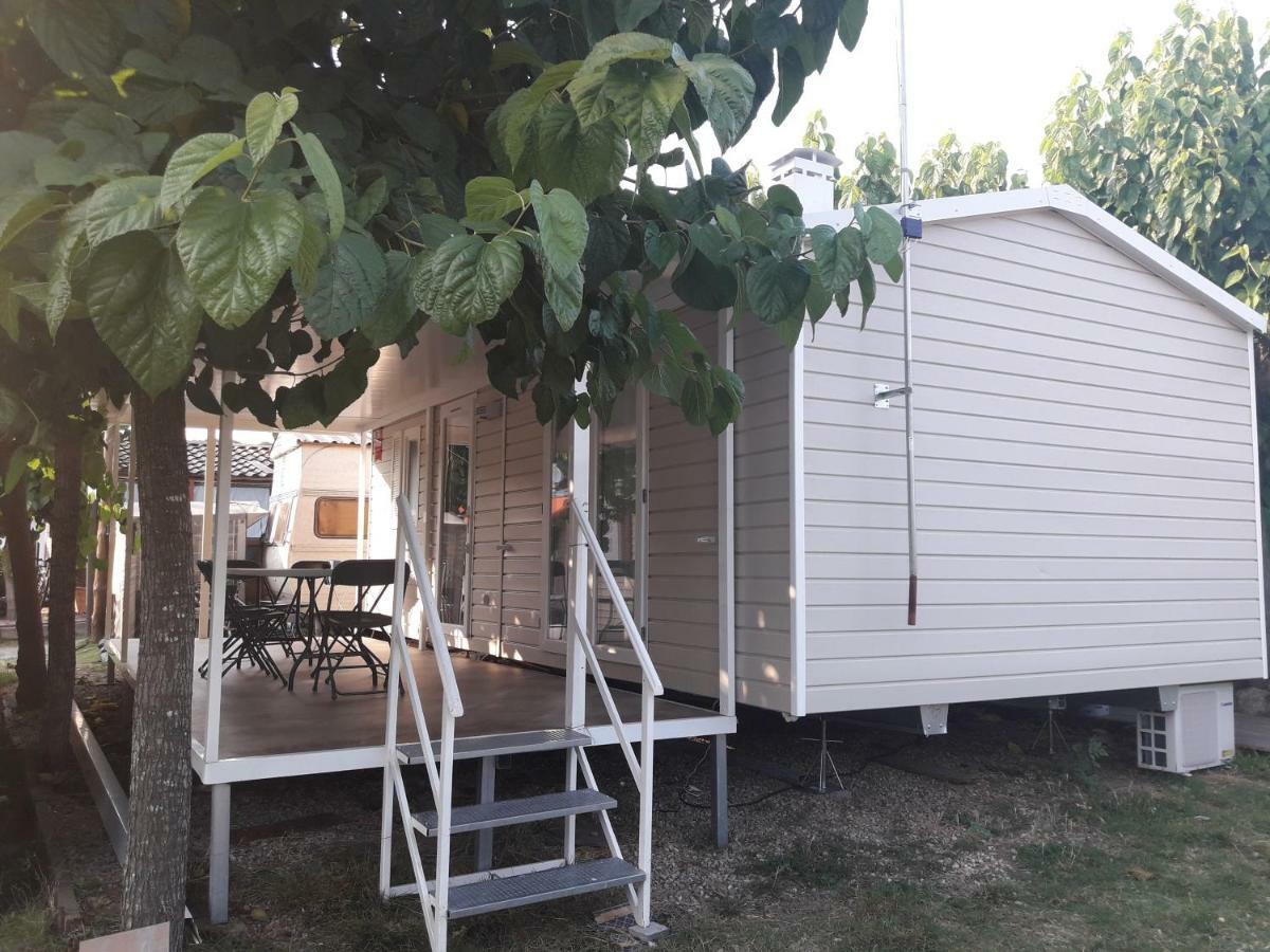 Sant Feliu de Buixalleu Camping Vila Village מראה חיצוני תמונה