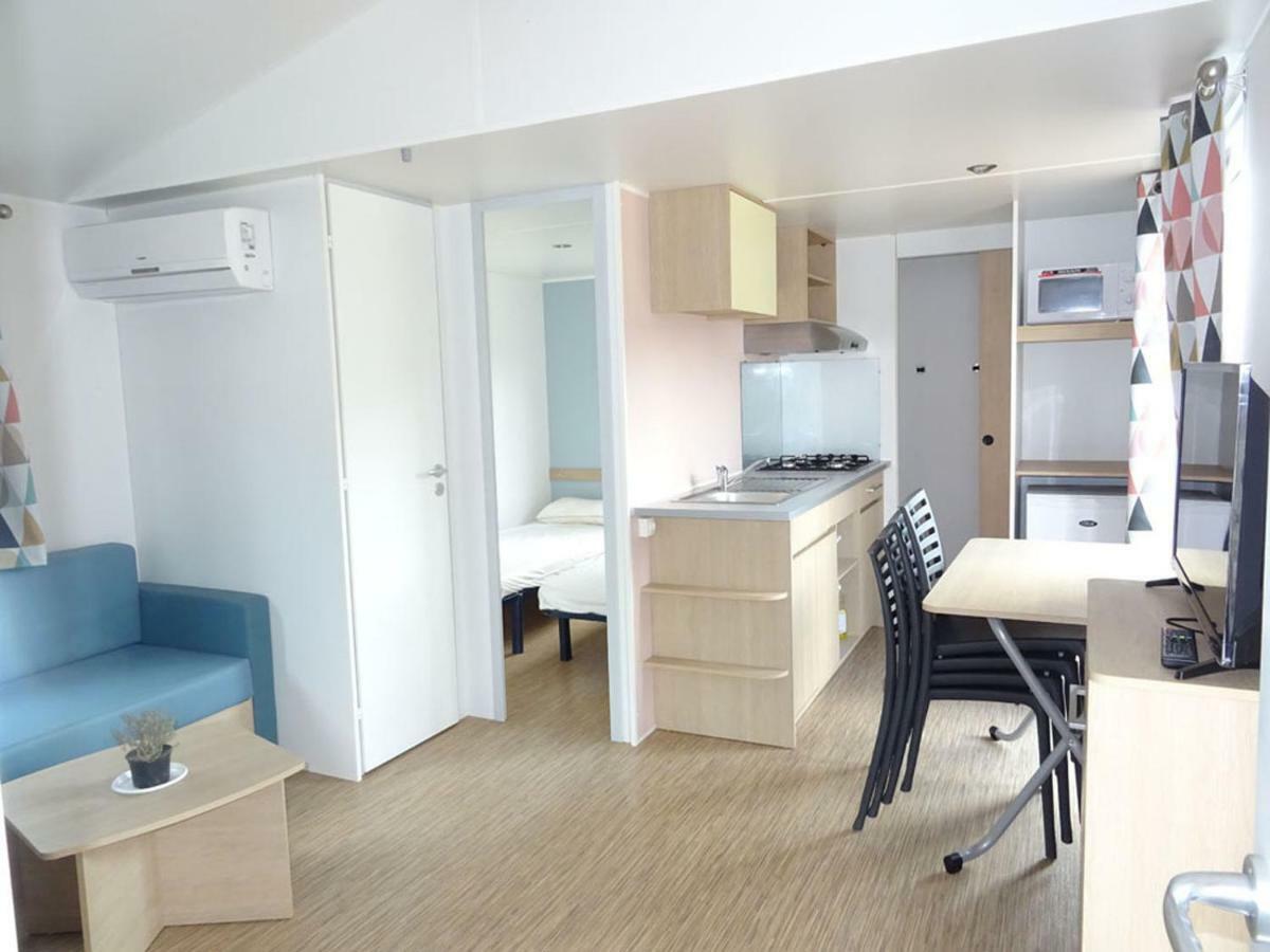 Sant Feliu de Buixalleu Camping Vila Village מראה חיצוני תמונה