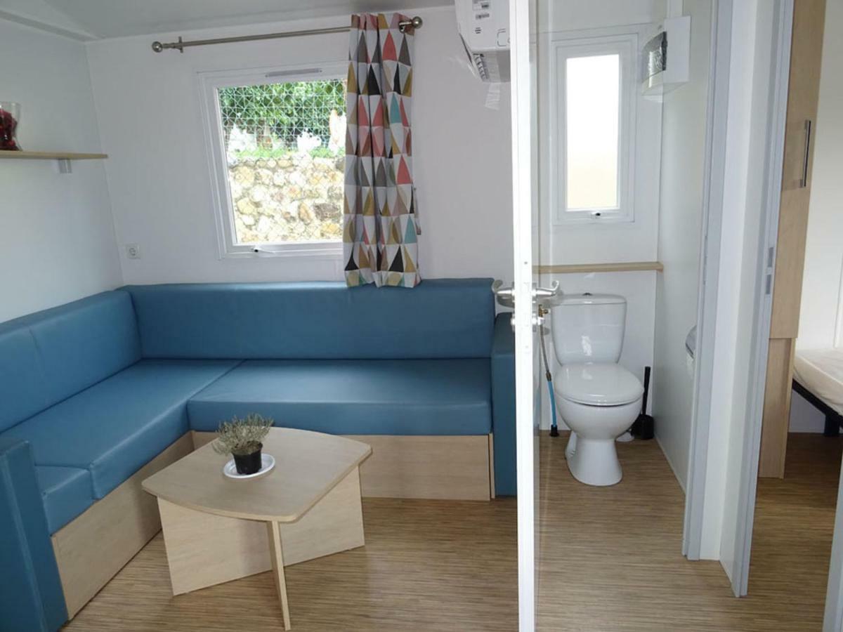 Sant Feliu de Buixalleu Camping Vila Village מראה חיצוני תמונה